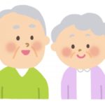 介護保険について聞く高齢者の画像
